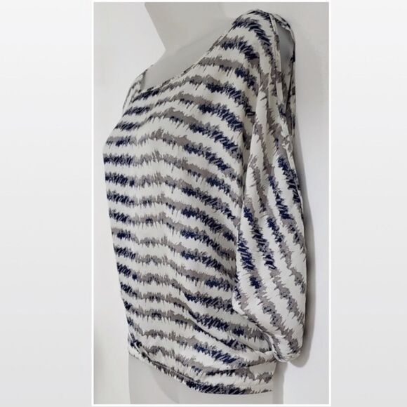 Cynthia Rowley Top Womens Medium Cold Shoulder Blue Striped White Blouse - Picture 11 of 16